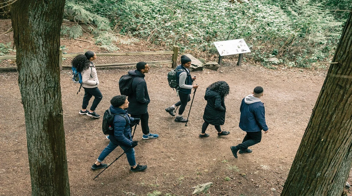 easy walking before a hike helps hikers begin with calm steady movement on the trail