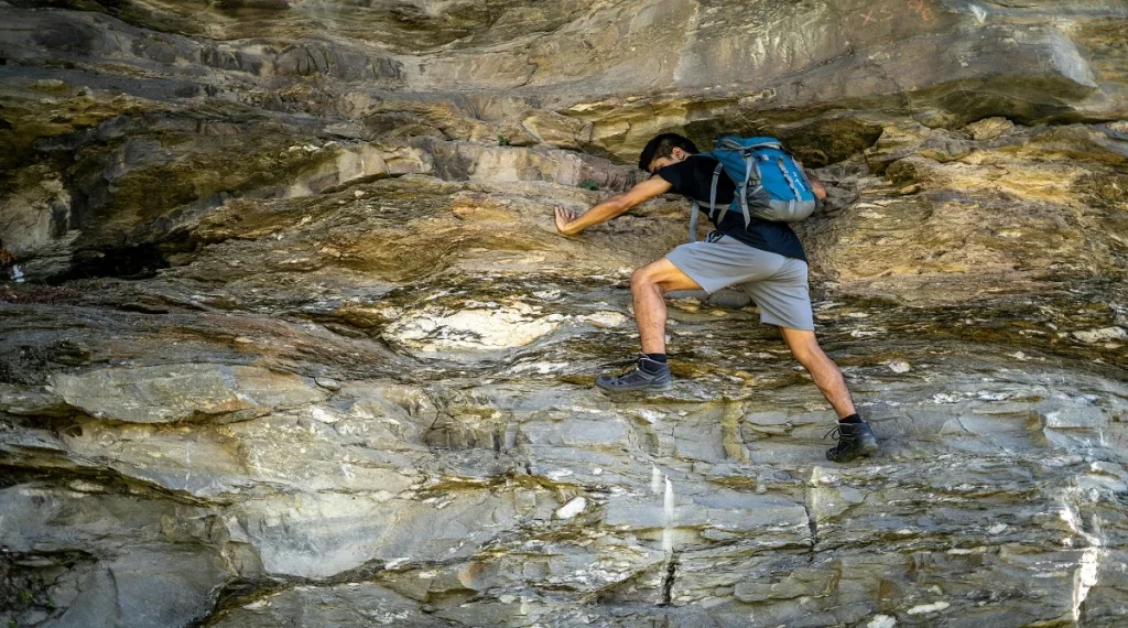 several short climbs on rolling terrain hikes can repeatedly interrupt pace