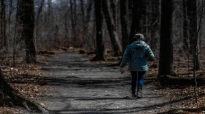 Why Hikers Should Lower Their Voices on Quiet Trails With More Wildlife Activity
