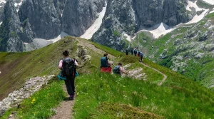 8 Beginner Hiking Myths That Make First Trails Feel Harder Than They Should