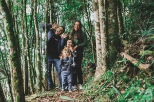 How to Choose Kid-Friendly Hiking Trails That Feel Fun and Manageable
