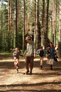 How to Pace a Family Hike So Children Do Not Get Tired Too Early