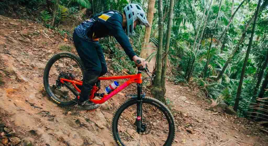 Steady pacing helps reduce stiffness after longer downhill trail sections